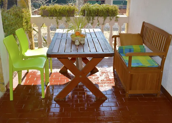 Apartament Maja Vir
