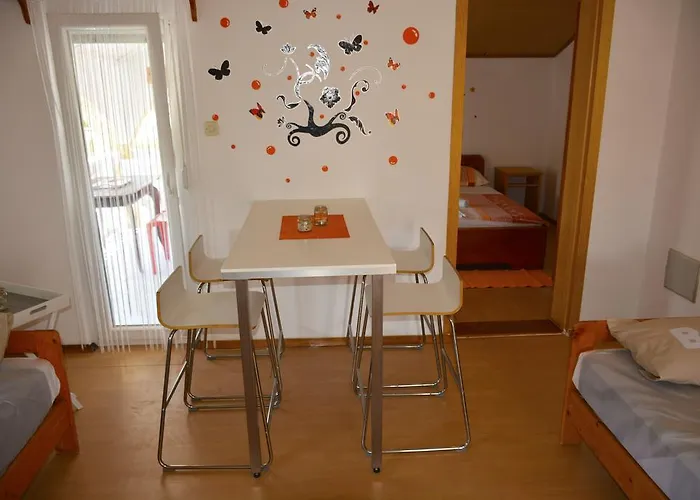 Apartament Maja Vir